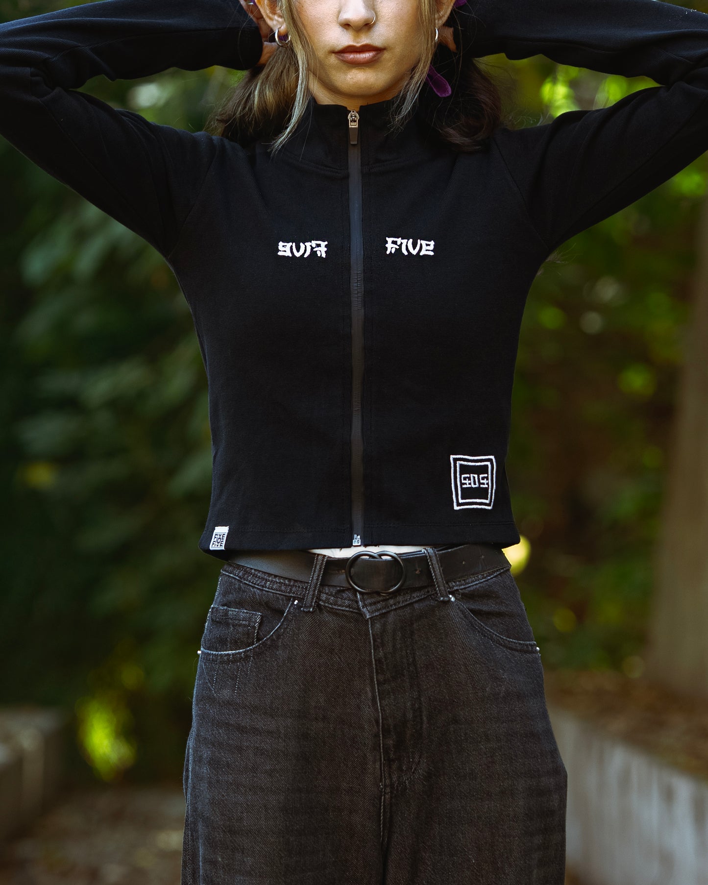 Midnight - Zipped Crop top